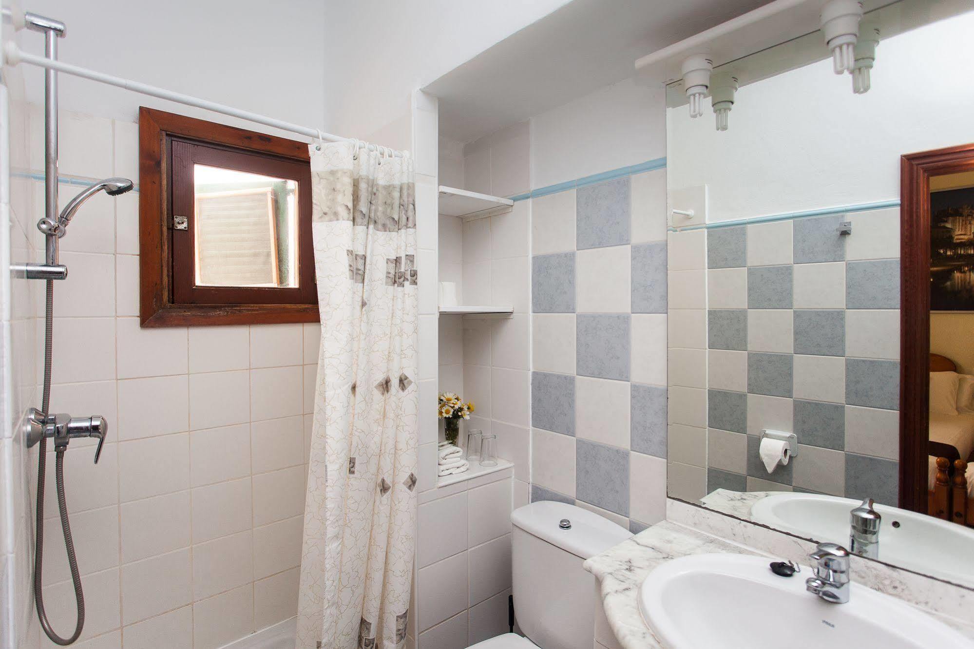 Hostal Doris - Adults Only Colonia de Sant Jordi Exterior photo