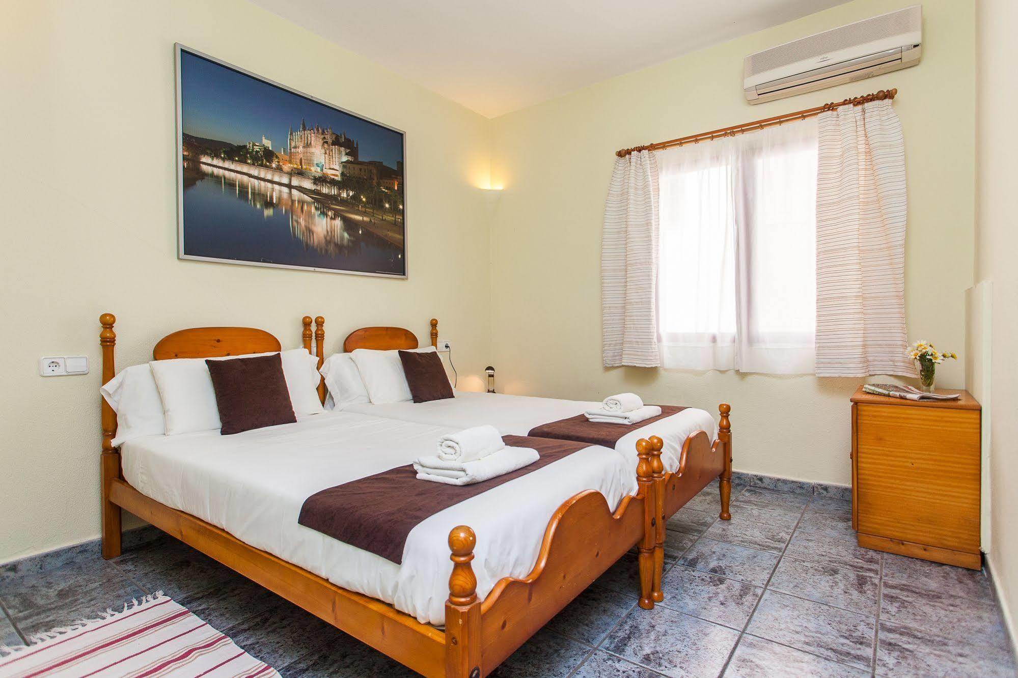 Hostal Doris - Adults Only Colonia de Sant Jordi Exterior photo